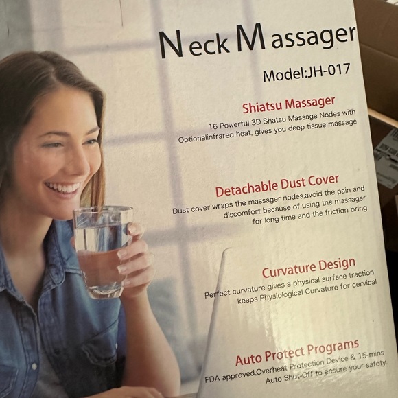 Papillon Portable Neck Massager - Picture 13 of 13